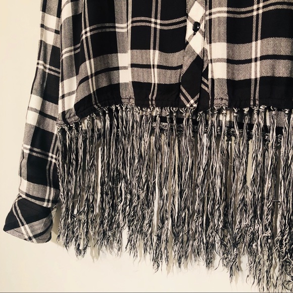 Romeo & Juliet Plaid Fringe Button Down BOGO ANY OFFER - Picture 4 of 7